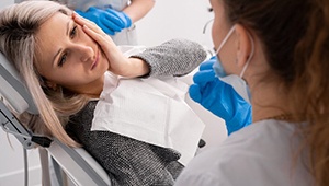 Man consults with dentist 