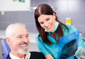 Your dentist for dental implants in Phoenix.