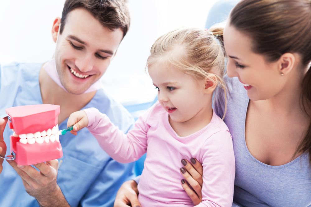 Shutterstock Little Girl at Dentist